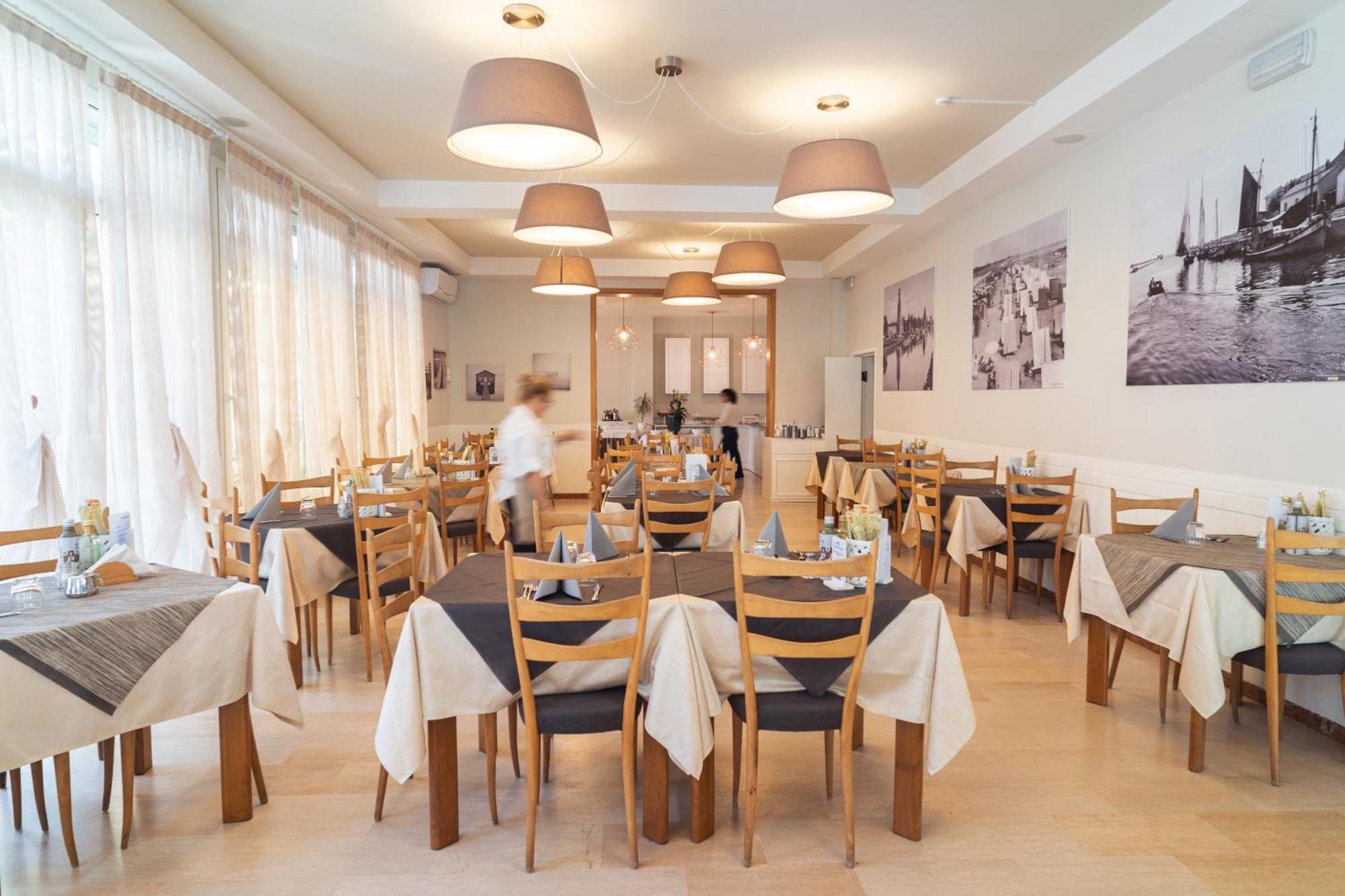 Hotel Ondina E Milazzo Cervia Ngoại thất bức ảnh