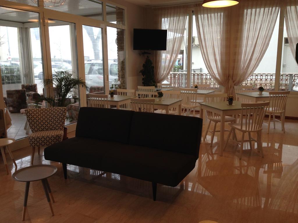 Hotel Ondina E Milazzo Cervia Ngoại thất bức ảnh